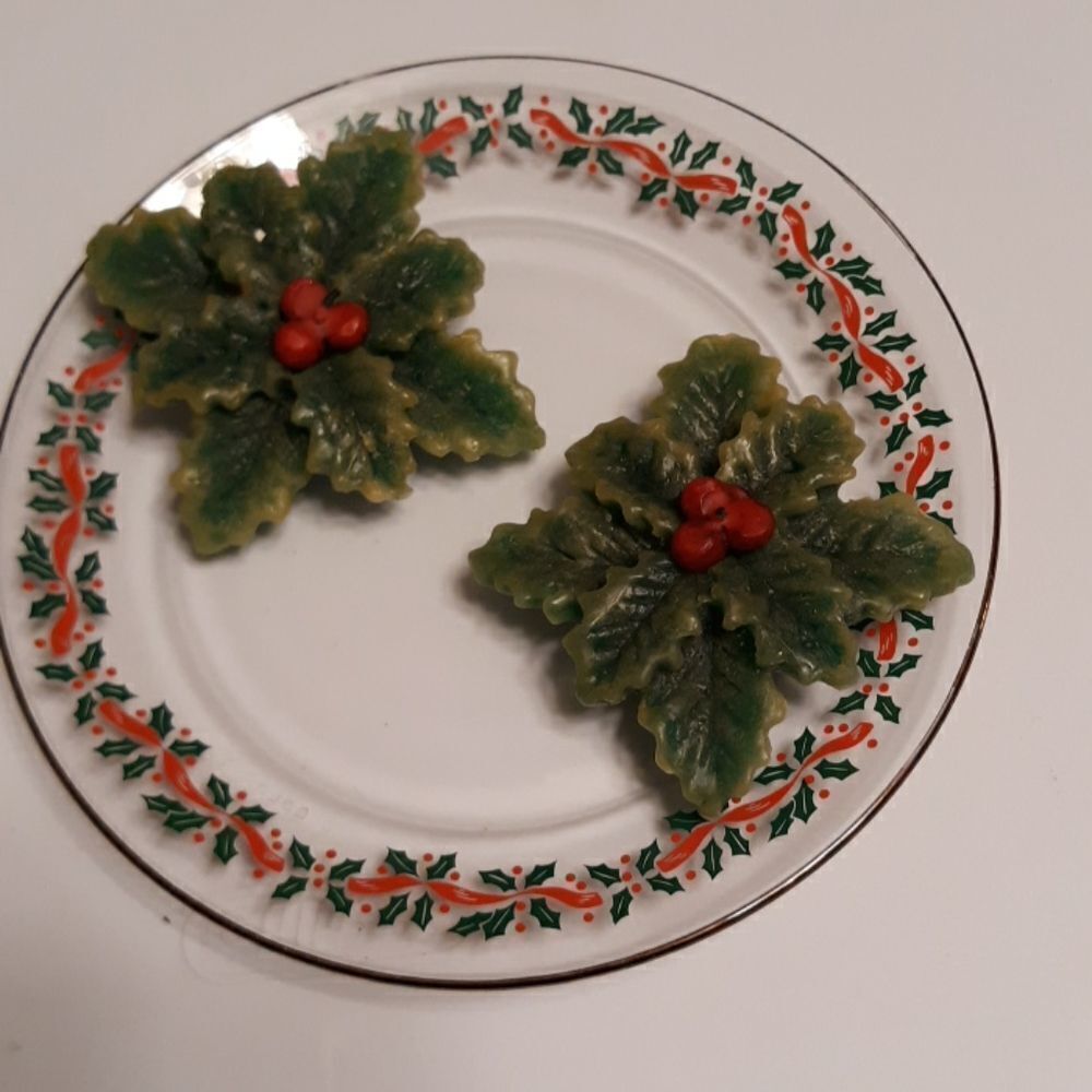 Holly Plate and Candles
